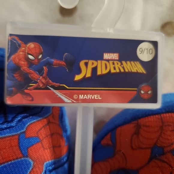 Spider🕷 Man Slippers - Picture 2 of 5